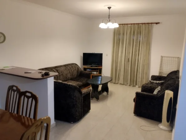 Durres, jepet me qera apartament 1+1+Ballkon Kati 5, 70 m² 300 € (Plepa Plazh Durres)