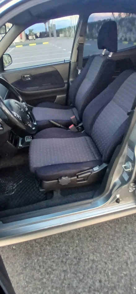 Durres, shitet makine Benzin+Gaz, gri metalizato automatik Kondicioner 3.500 €