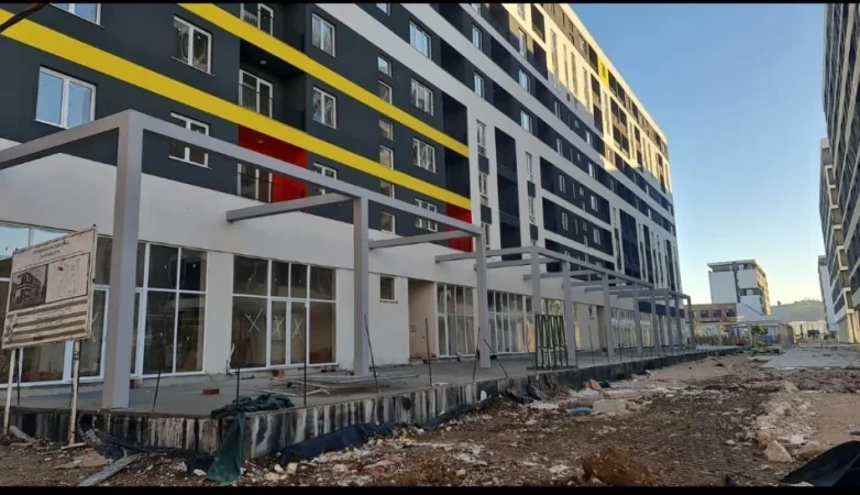 Tirane, shitet apartament 1+1 Kati 4, 54 m² 65.000 € (UNIVERS CITY)