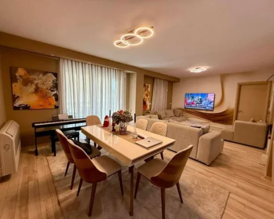 Tirane, shitet apartament 1+1+Aneks+Ballkon Kati 4, 95 m² 212.000 € (ali demi , tregu elektrik)