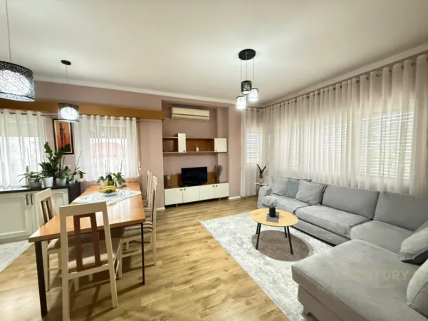 Tirane, jepet me qera Vile 3+1 Kati 2, 940 m² 2.300 € (Sauk i Vjeter)