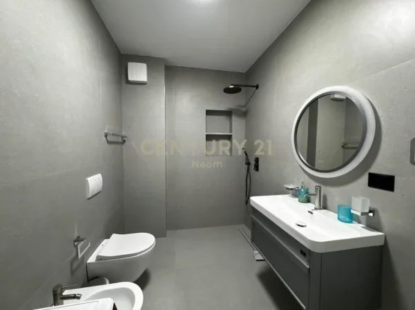 Tirane, jepet me qera apartament 1+1 Kati 6, 78 m² 750 € (Pazari i Ri)