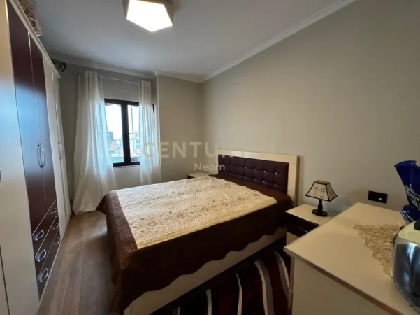 Tirane, jepet me qera apartament 1+1 Kati 6, 78 m² 750 € (Pazari i Ri)