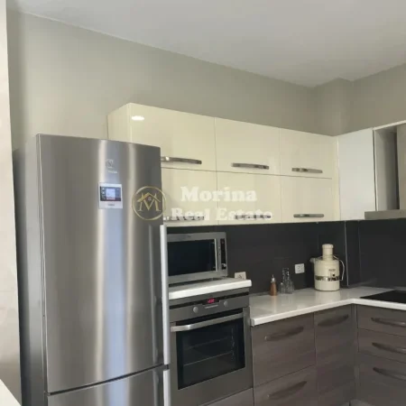 Tirane, jepet me qera apartament 2+1 Kati 1, 98 m² 750 € (Kodra e Diellit)