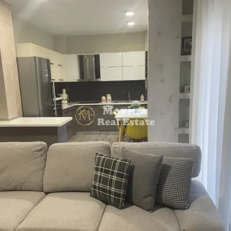Tirane, jepet me qera apartament 2+1 Kati 1, 98 m² 750 € (Kodra e Diellit)