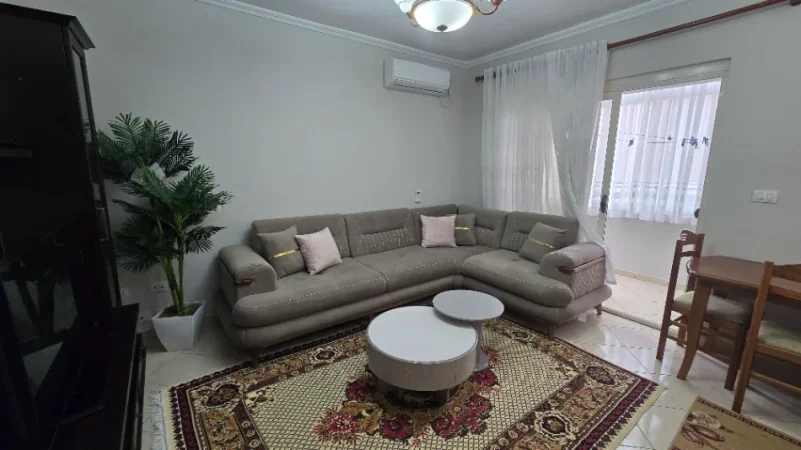 Tirane, shitet apartament 1+1 Kati 2, 62 m² (pasticeri lika)