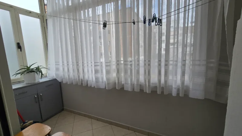 Tirane, shitet apartament 1+1 Kati 2, 62 m² (pasticeri lika)