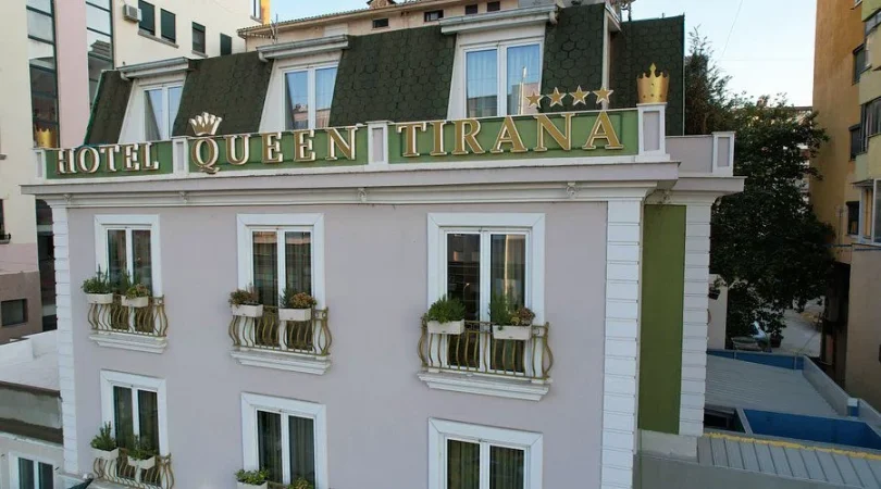 Tirane, shitet apartament 2+1 Kati 1, 245.000 € 