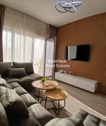 Tirane, jepet me qera apartament 2+1 Kati 4, 76 m² 1.000 € (Zogu i ZI)