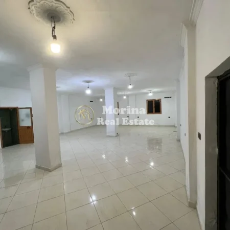 Tirane, jepet me qera ambjent biznesi Kati 1, 100 m² 400 € (Jordan Misja)