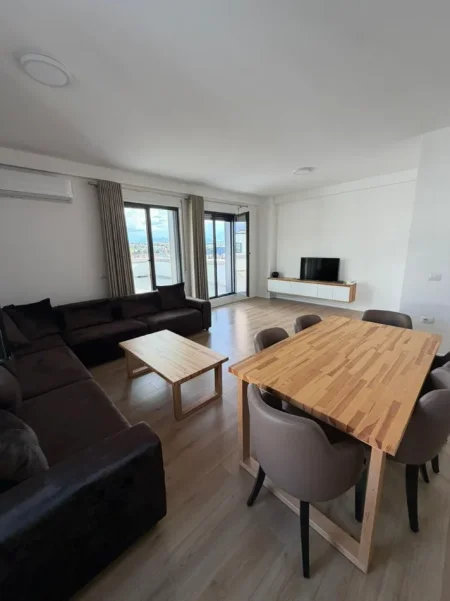 Tirane, shitet apartament 2+1+Aneks+Ballkon Kati 7, 166 m² 289.200 € (Rruga Marie Kraja)