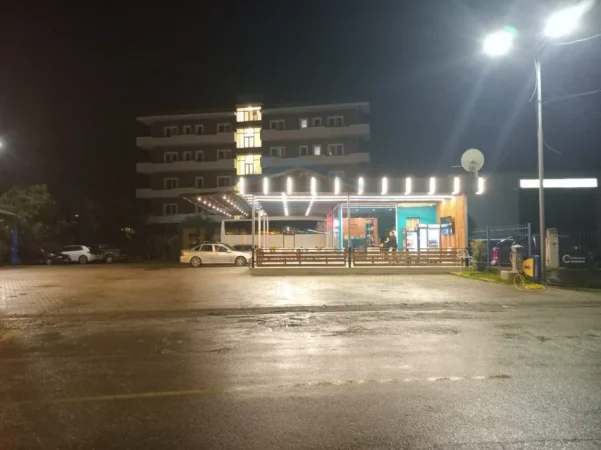 Tirane, shitet ambjent biznesi Kati 0, 1.200 m² (Vaqarr)