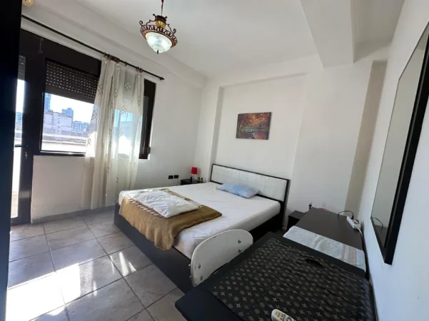 Tirane, jepet me qera apartament 3+1+Ballkon Kati 6, 120 m² 700 € (Rruga Mine Peza)