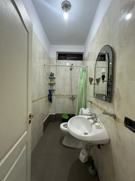 Tirane, jepet me qera apartament 3+1+Ballkon Kati 6, 120 m² 700 € (Rruga Mine Peza)