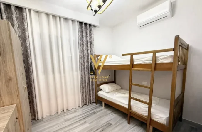 Tirane, jepet me qera apartament 2+1+Ballkon Kati 4, 90 m² 670 € (FRESKU)