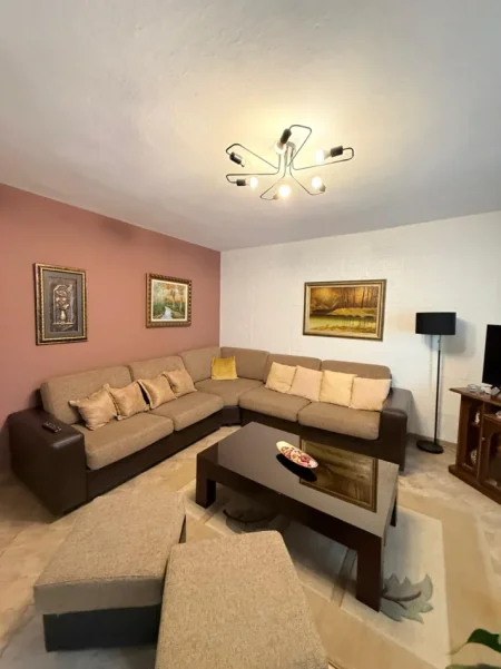 Tirane, jepet me qera shtepi 1 Katshe Kati 1, 360 m² 2.000 € 