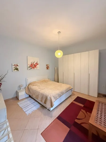 Tirane, jepet me qera shtepi 1 Katshe Kati 1, 360 m² 2.000 € 