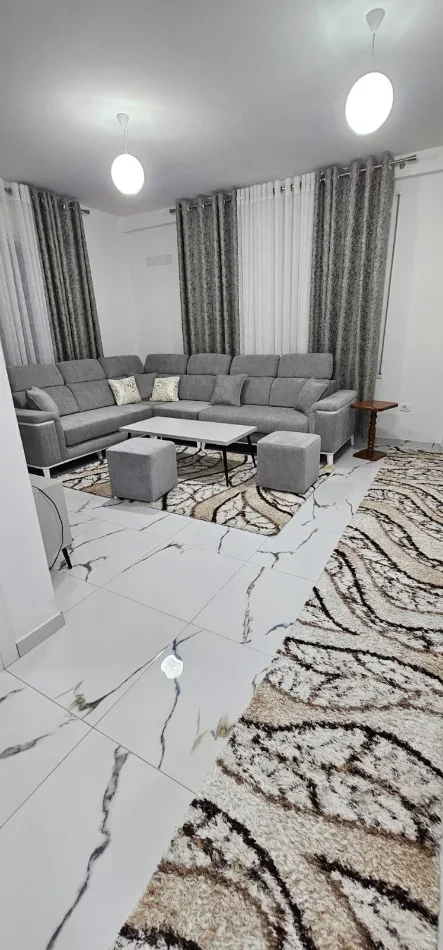 Tirane, shitet apartament 1+1 Kati 3, 70 m² (5 MAJ)