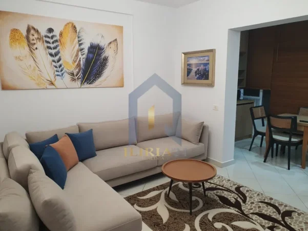 Tirane, jepet me qera apartament 1+1+Ballkon Kati 3, 60 m² 550 € (Apartament 1+1 me qira tek Kodra e diellit)