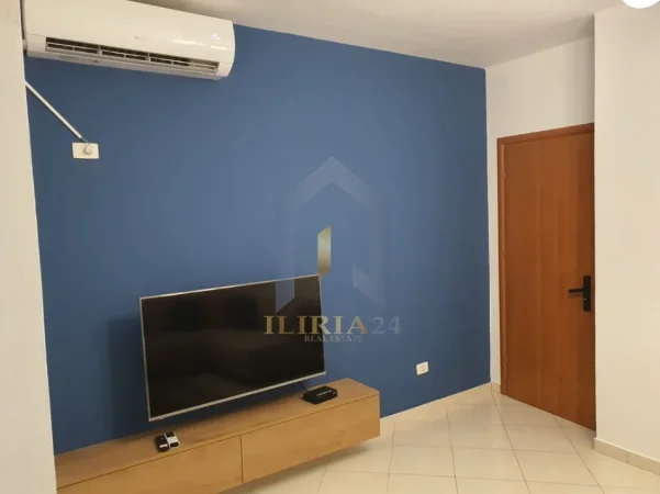 Tirane, jepet me qera apartament 1+1+Ballkon Kati 3, 60 m² 550 € (Apartament 1+1 me qira tek Kodra e diellit)