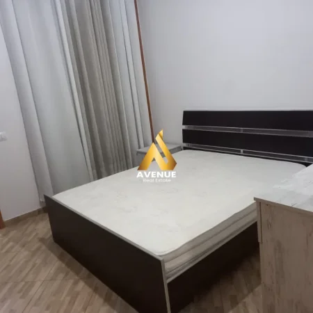 Tirane, jepet me qera apartament 1+1 Kati 1, 350 € 