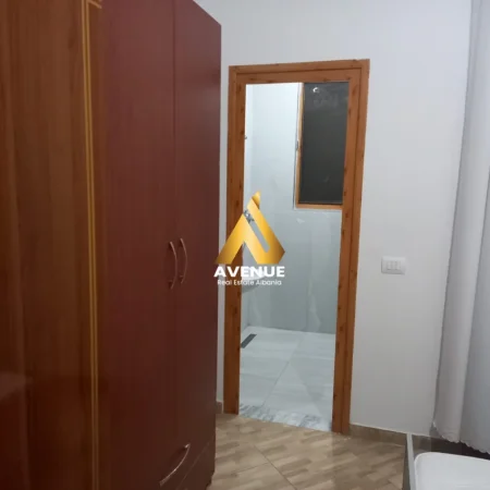 Tirane, jepet me qera apartament 1+1 Kati 1, 350 € 
