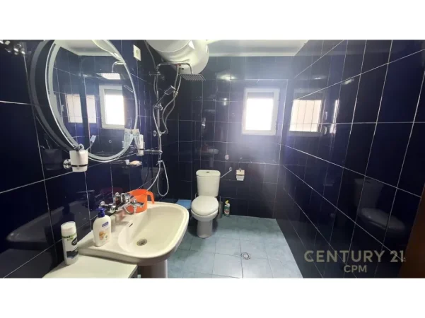 Tirane, jepet me qera apartament 2+1 Kati 3, 70 m² 500 € (Rruga Mihal Grameno)