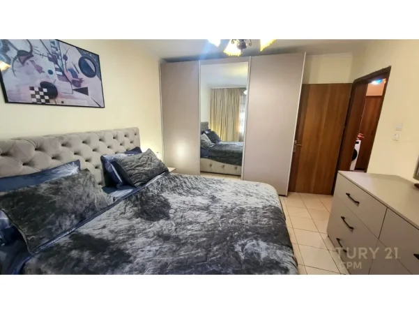 Tirane, jepet me qera apartament 2+1 Kati 3, 70 m² 500 € (Rruga Mihal Grameno)