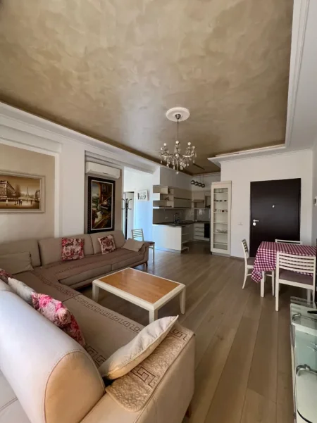 Tirane, jepet me qera apartament 1+1+Ballkon Kati 4, 72 m² 600 € (Rruga Frosina Plaku)