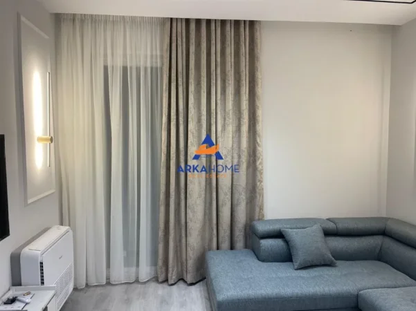 jepet me qera apartament 2+1+Ballkon Kati 1, 120 m² 572 €
