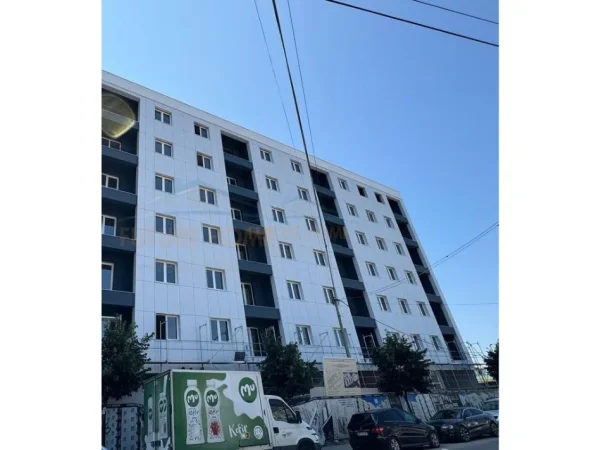 Shqiperi, shitet apartament 2+1 Kati 3, 96 m² 90.972 € (Kamez)
