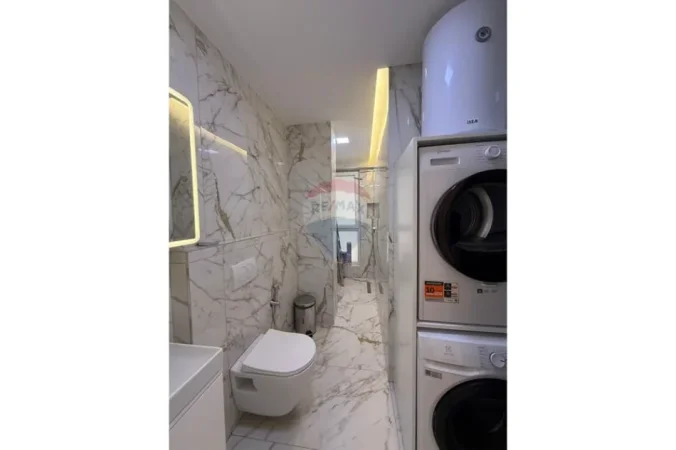 Tirane, jepet me qera apartament 1+1+Ballkon Kati 3, 60 m² 700 € (21 Dhjetori)