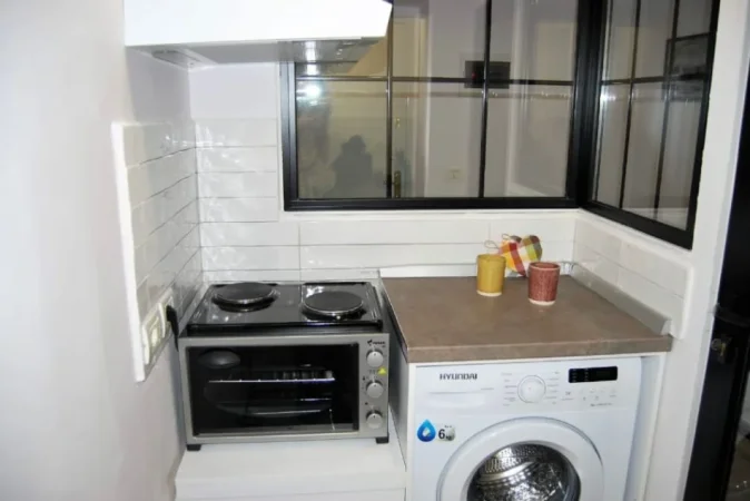 Tirane, jepet me qera garsonier 1+1 Kati 2, 35 m² 430 € (rruga e bogdaneve)