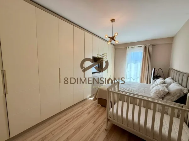 Tirane, shitet 1+1+Ballkon Kati 4, 99 m² 223.000 € (qyteti studenti)