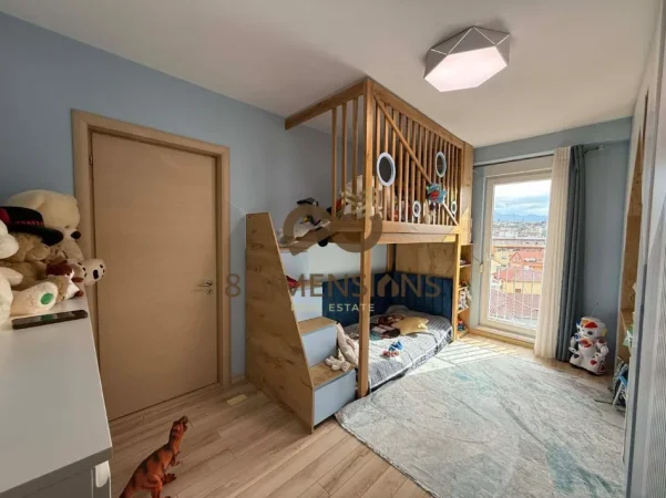 shitet apartament 2+1+Ballkon Kati 4, 95 m² 212.000 € (qyteti studenti)