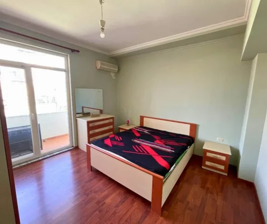 Tirane, jepet me qera apartament 2+1+Aneks+Ballkon Kati 8, 110 m² 