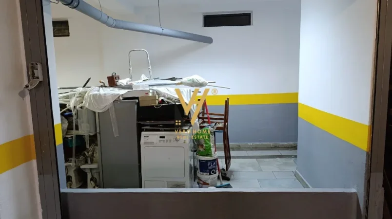 Tirane, shitet garazh | post parkimi Kati -1, 35 m² 35.000 € (KOMUNA E PARISIT)