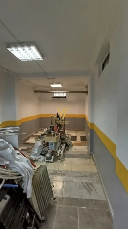 Tirane, shitet garazh | post parkimi Kati -1, 35 m² 35.000 € (KOMUNA E PARISIT)