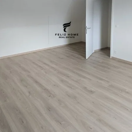 Tirane, shitet apartament 2+1 Kati 3, 121 m² 158.000 € (ASTIR)