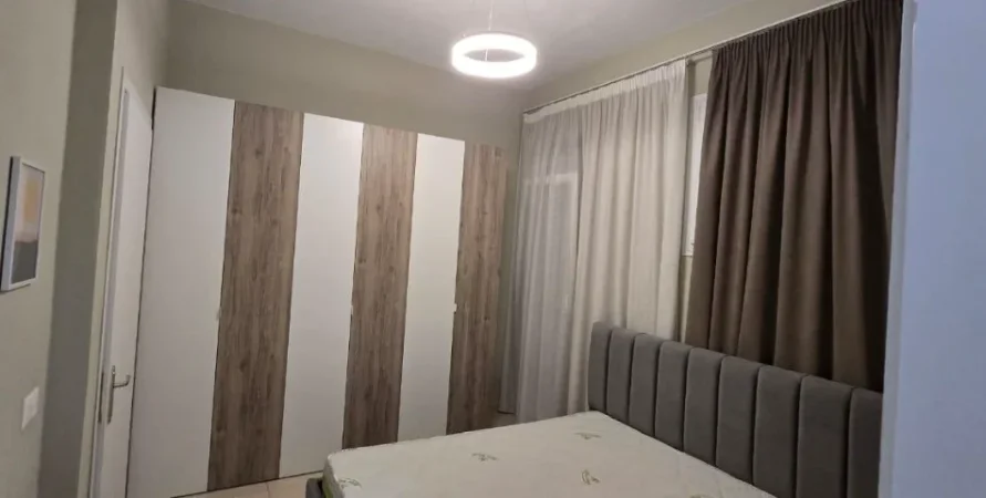 Tirane, jepet me qera apartament 2+1 , 90 m² 800 € 
