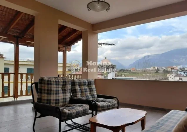 Tirane, jepet me qera Dublex Kati 2, 170 m² 1.300 € (Rruga Pasho Hysa,Ali Demi)
