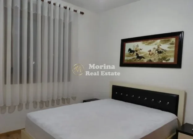 Tirane, jepet me qera Dublex Kati 2, 170 m² 1.300 € (Rruga Pasho Hysa,Ali Demi)