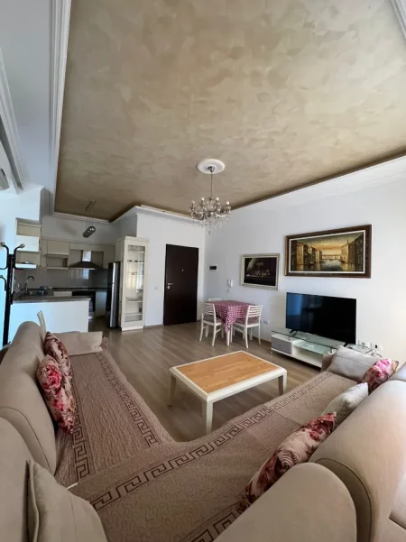 Tirane, jepet me qera apartament 1+1 Kati 4, 71 m² 586 € (21 dhjetori)