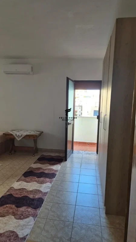 Tirane, jepet me qera apartament 2+1 Kati 4, 100 m² 600 € (SHESHI WILLSON)