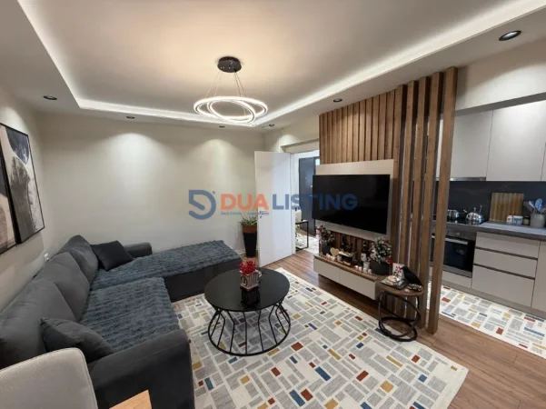 Tirane, shes apartament 1+1+Aneks+Ballkon Kati 5, 54 m² 135.000 € (21 Dhjetori,( Pallat Ekzistues))