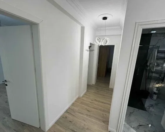 Tirane, jepet me qera apartament 2+1 Kati 3, 120 m² 630 € (SAUK)