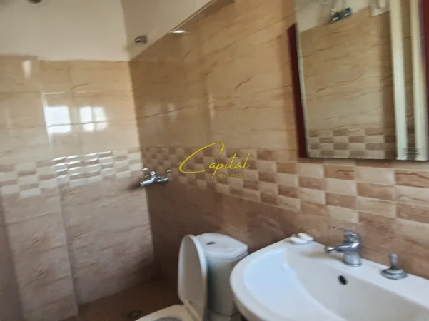 Tirane, jepet me qera apartament 1+1 Kati 2, 60 m² 300 € (ISH TREGU ELEKTRIK)
