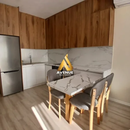 Tirane, jepet me qera apartament 2+1 , 76 m² 1.000 € 