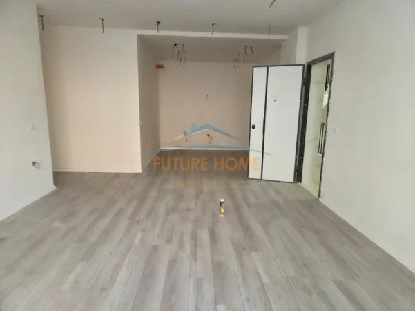 Tirane, shitet apartament 2+1+Ballkon Kati 3, 124 m² 230.000 € (Rruga e Elbasanit)