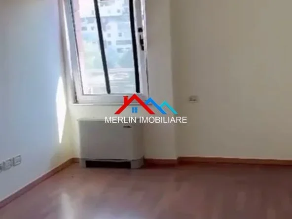 Tirane, jepet me qera apartament 3+1+Ballkon Kati 5, 112 m² 1.300 € (RRUGA FATMIR HAXHIU,GALERIA ETC)